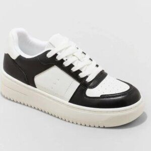 Wild Fable Lola Lace-Up Sneakers with Memory Foam Insole Size 8 EUC